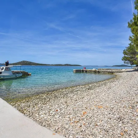 Holiday home House Oliva Tkon